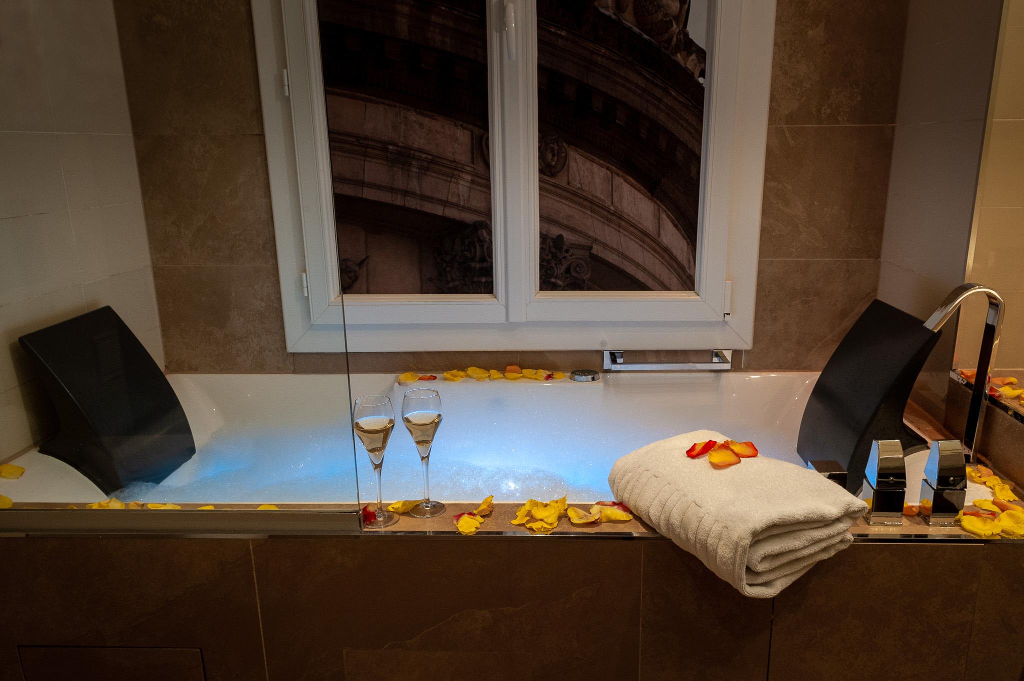 SECRET DE PARIS - HOTEL & SPA ПАРИЖ 4* (Франция) - от 15260 RUB | NOCHI